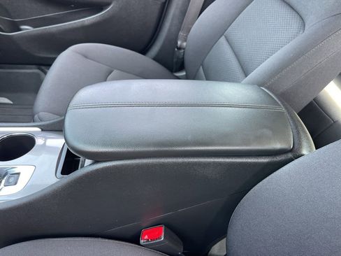 Used 2025 Chevrolet Malibu LT w/ Midnight Edition image 13