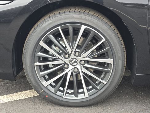 New 2025 Lexus ES 350 w/ Premium Package image 8