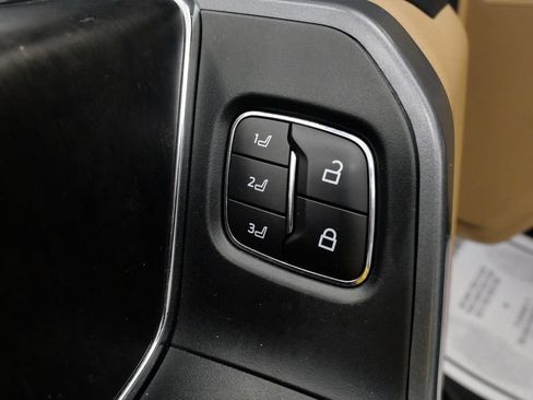 Used 2023 Ford F250 Lariat w/ Chrome Package AWD/4WD image 15
