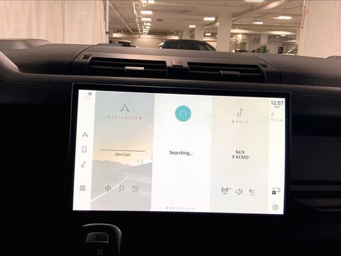 Used 2023 Land Rover Defender 110 V8 image 36