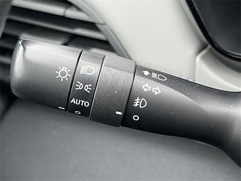 Used 2023 Subaru Outback Premium image 19