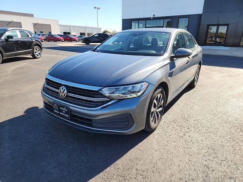 Used 2024 Volkswagen Jetta S image 3