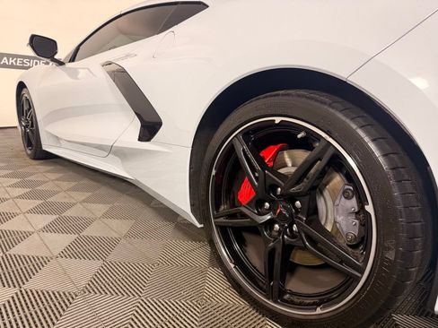 Used 2024 Chevrolet Corvette Stingray Preferred Cpe w/ Z51 Performance Package RWD image 21
