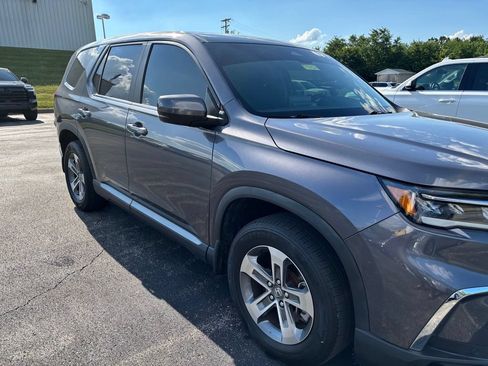 Used 2023 Honda Pilot EX-L image 3