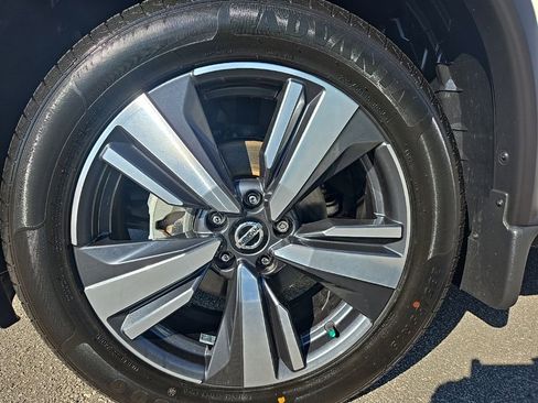 Used 2021 Nissan Rogue SL image 13