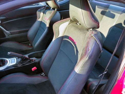 Used 2017 Subaru BRZ Limited w/ Performance Package image 31