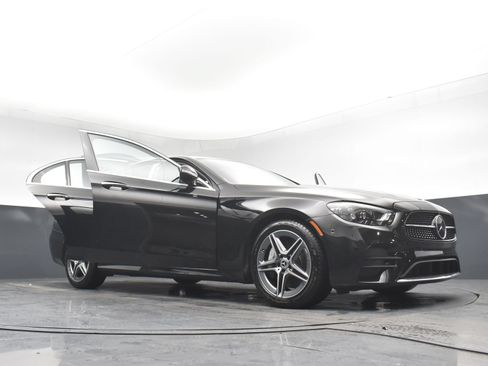 Used 2022 Mercedes-Benz E 350 4MATIC Sedan image 29