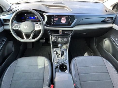 Certified 2022 Volkswagen Taos SE AWD/4WD image 10