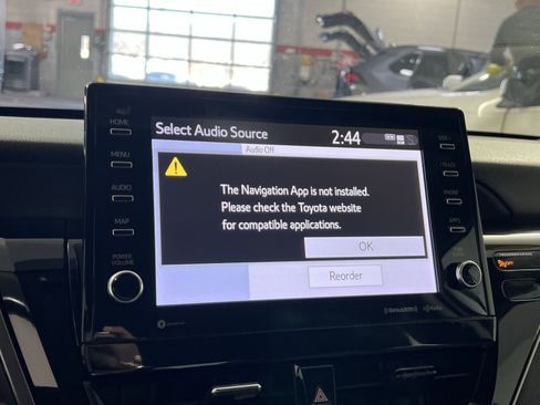 Used 2024 Toyota Camry XLE image 20