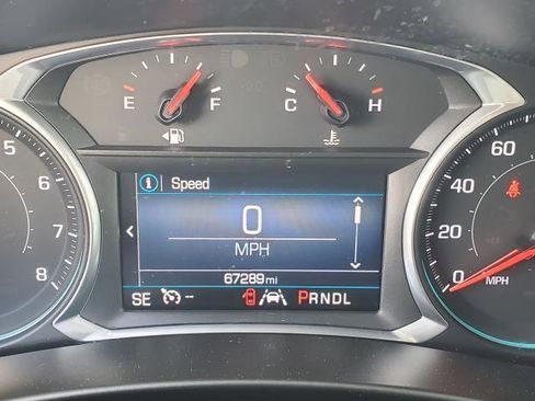 Used 2020 Chevrolet Equinox LT w/ Driver Convenience Package FWD image 10