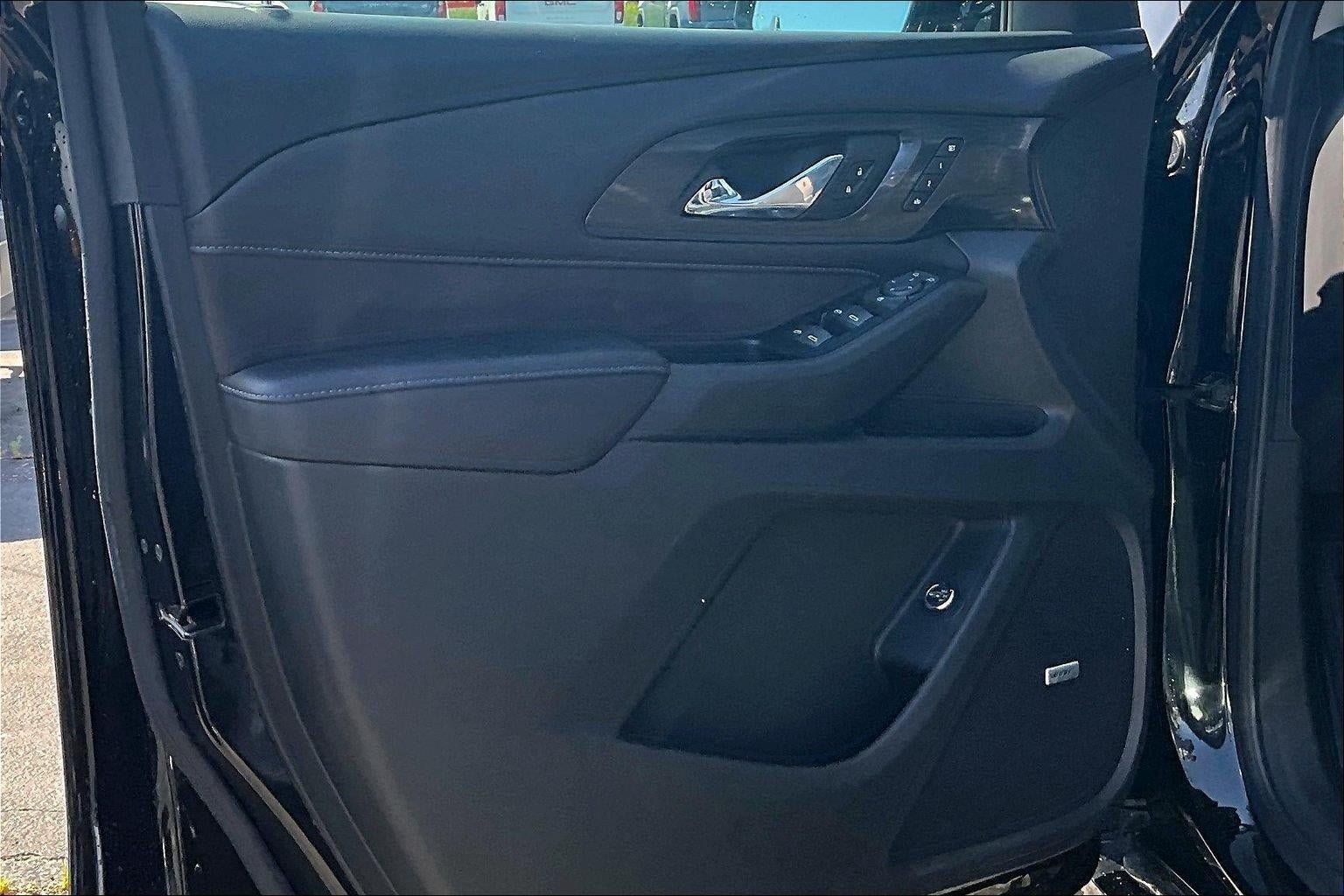 Used 2020 Chevrolet Traverse High Country w/ LPO, Cargo Package FWD image 26