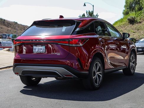 Used 2023 Lexus RX 350h w/ Accessory Package (Z1) AWD/4WD image 4