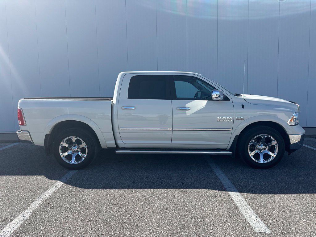 Used 2017 RAM 1500 Laramie w/ Convenience Group AWD/4WD image 9