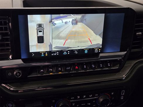 Used 2022 Chevrolet Silverado 1500 ZR2 w/ Technology Package image 17