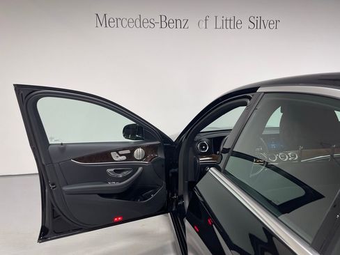 Certified 2022 Mercedes-Benz E 450 4MATIC Sedan image 17