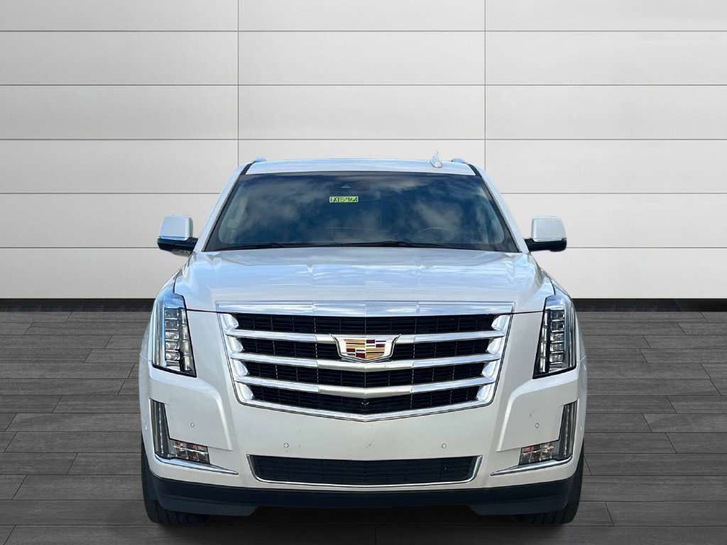 Used 2017 Cadillac Escalade Luxury AWD/4WD image 8