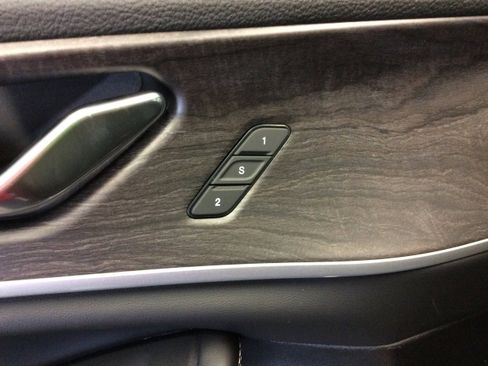 New 2025 Jeep Grand Cherokee L Limited w/ Black Appearance Package image 14