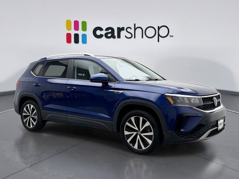Used 2023 Volkswagen Taos SE w/ Panoramic Sunroof Package AWD/4WD image 7