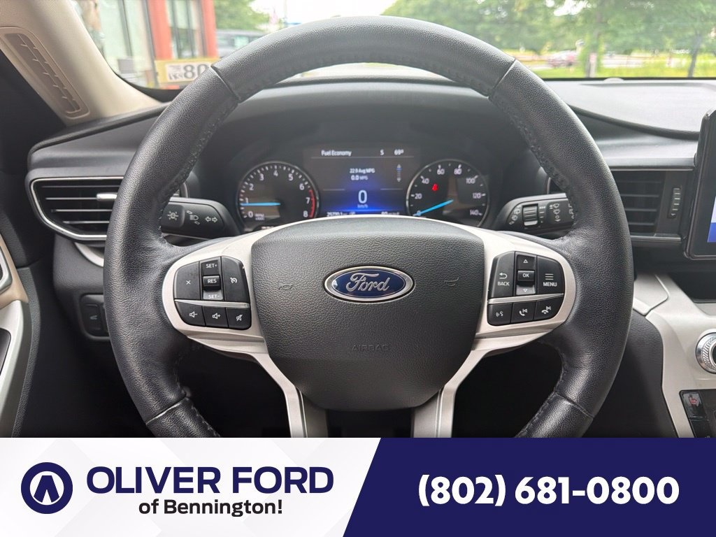 Used 2022 Ford Explorer XLT w/ Equipment Group 202A AWD/4WD image 32