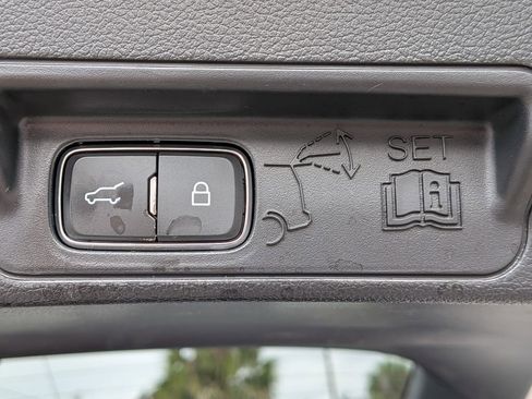 Certified 2022 Ford Explorer XLT w/ Equipment Group 202A image 14