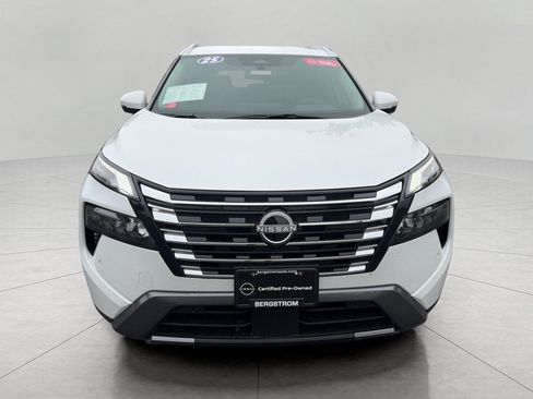 Used 2025 Nissan Rogue SL AWD/4WD image 10