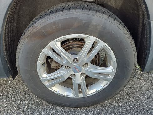 Used 2020 GMC Terrain SLE AWD/4WD image 6