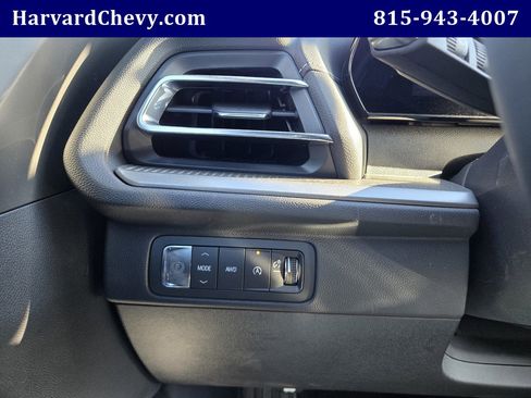 Used 2026 Chevrolet Traverse LT w/ Driver Confidence Package image 23