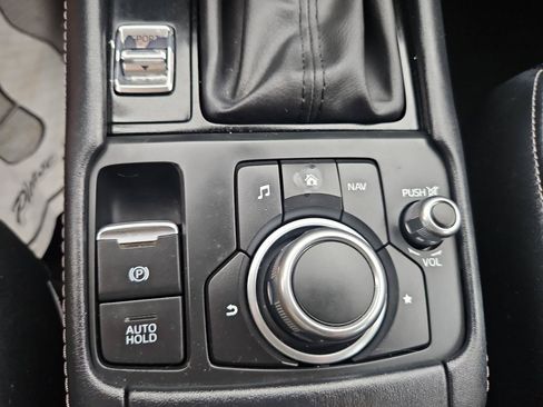 Used 2019 MAZDA CX-3 Touring AWD/4WD image 34