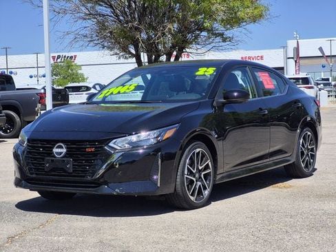 Certified 2025 Nissan Sentra SR w/ SR Premium Package FWD image 2