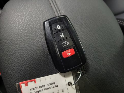 Used 2022 Toyota RAV4 XLE Premium AWD/4WD image 18