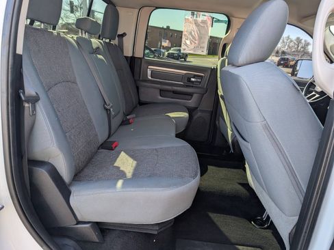 Used 2016 RAM 2500 SLT w/ Luxury Group AWD/4WD image 14