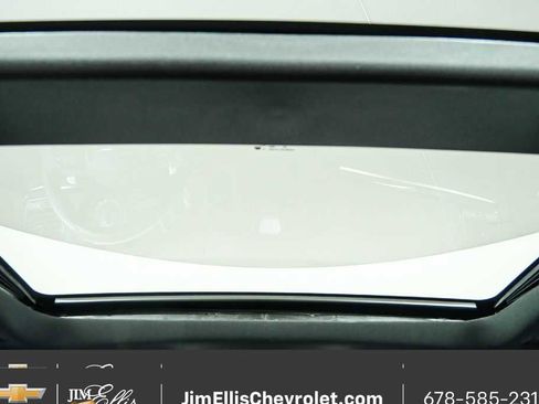 Used 2023 Chrysler 300 C image 22