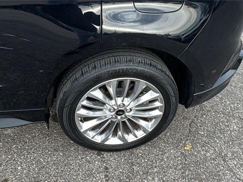 Certified 2024 Ford Edge Titanium w/ Titanium Elite Package image 27