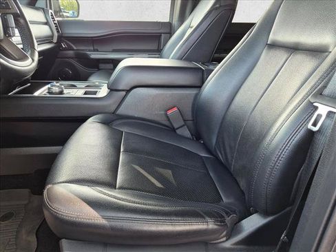 Used 2019 Ford Expedition XLT w/ Equipment Group 202A RWD image 10
