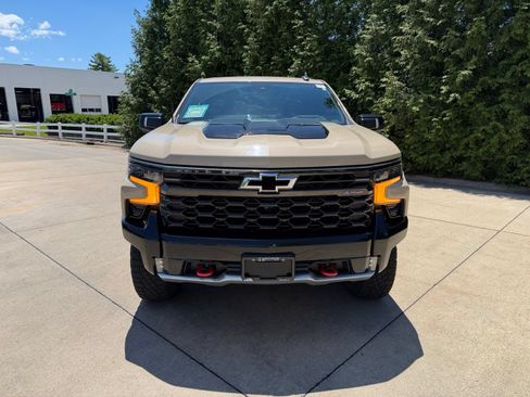 Used 2022 Chevrolet Silverado 1500 ZR2 w/ Technology Package AWD/4WD image 6