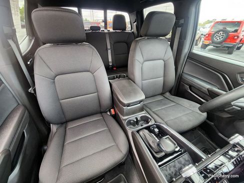 Used 2024 GMC Canyon Elevation w/ Convenience Package image 36