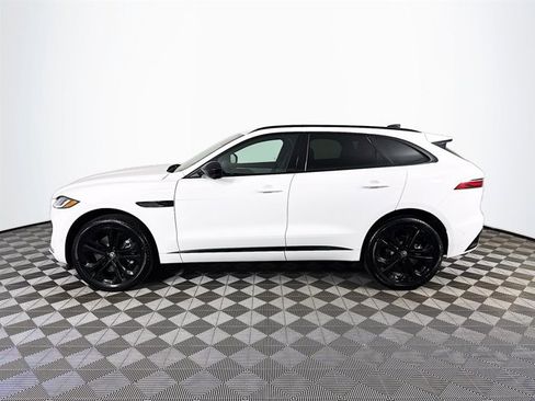 Used 2026 Jaguar F-PACE R-Dynamic S image 4