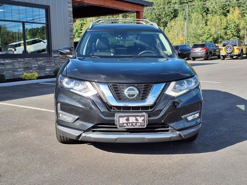 Used 2020 Nissan Rogue SL w/ Premium Package image 2