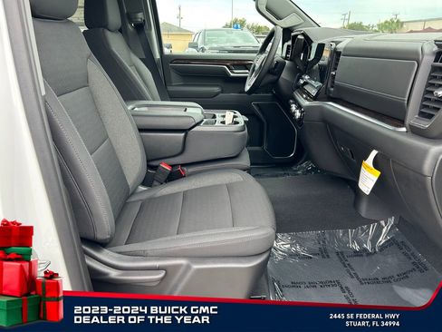 New 2026 GMC Sierra 1500 Elevation image 16