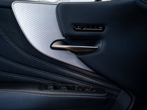 Used 2018 Lexus LS 500 F Sport w/ Accessory Package (Z2) RWD image 27