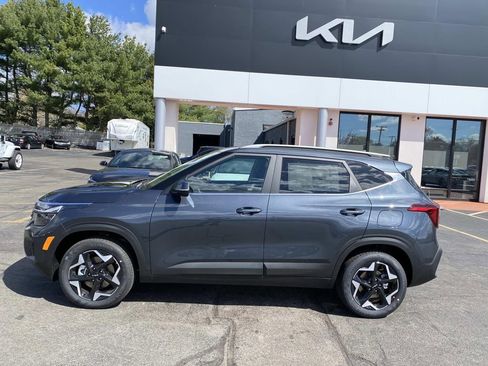 New 2026 Kia Seltos EX AWD/4WD image 2