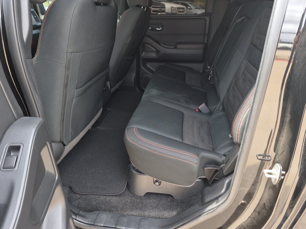 Used 2022 Nissan Frontier Pro-X w/ Technology Package RWD image 8
