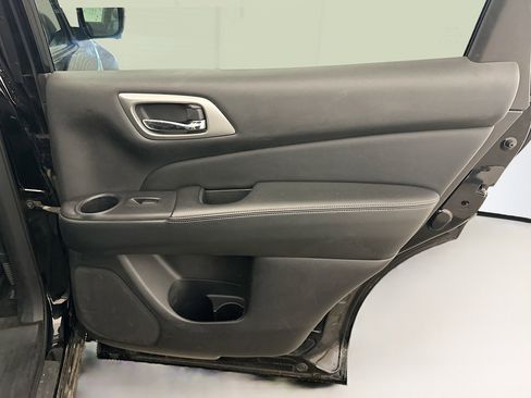 Used 2020 Nissan Pathfinder SL AWD/4WD image 33