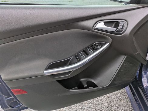 Used 2016 Ford Focus ST FWD image 12