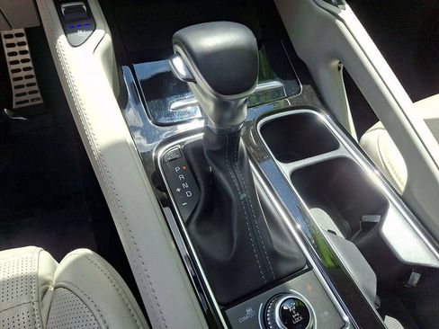 Used 2021 Kia Telluride SX w/ SX Prestige Package AWD/4WD image 19