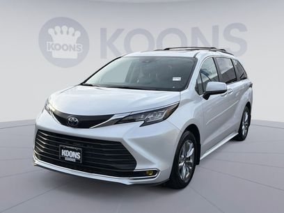 Used 2023 Toyota Sienna XLE