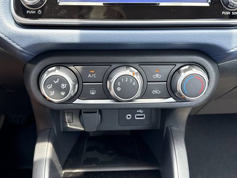 Used 2025 Nissan Versa SV w/ Trunk Package FWD image 23