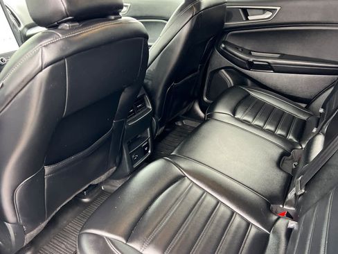 Used 2022 Ford Edge SEL w/ Convenience Package AWD/4WD image 4