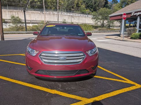 Used 2018 Ford Taurus SEL w/ Equipment Group 201A image 2