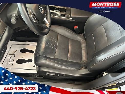 Used 2018 Honda Accord Touring image 19